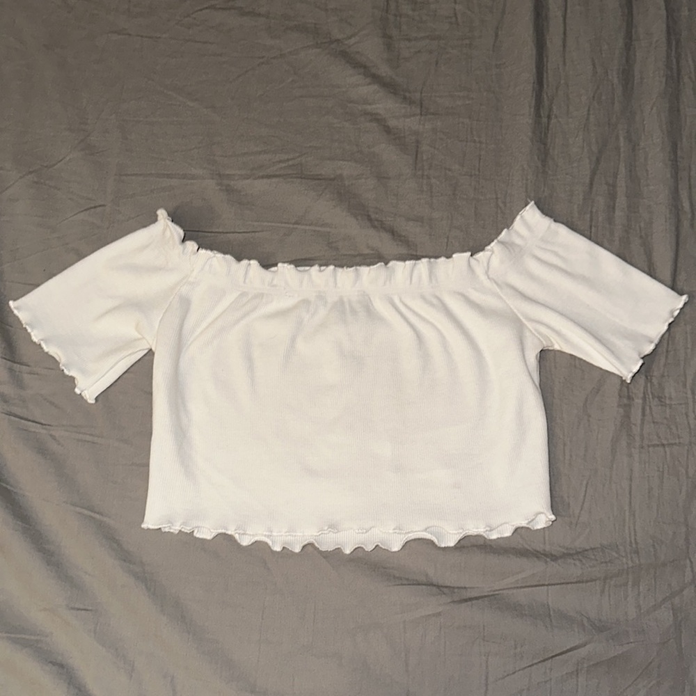 SHEIN Ruffled Crop Top - Picture 2 of 3
